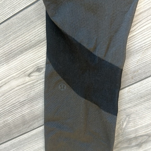 Lululemon Seamless High rise Training leggings Graphite Gray size 4 - Picture 5 of 8